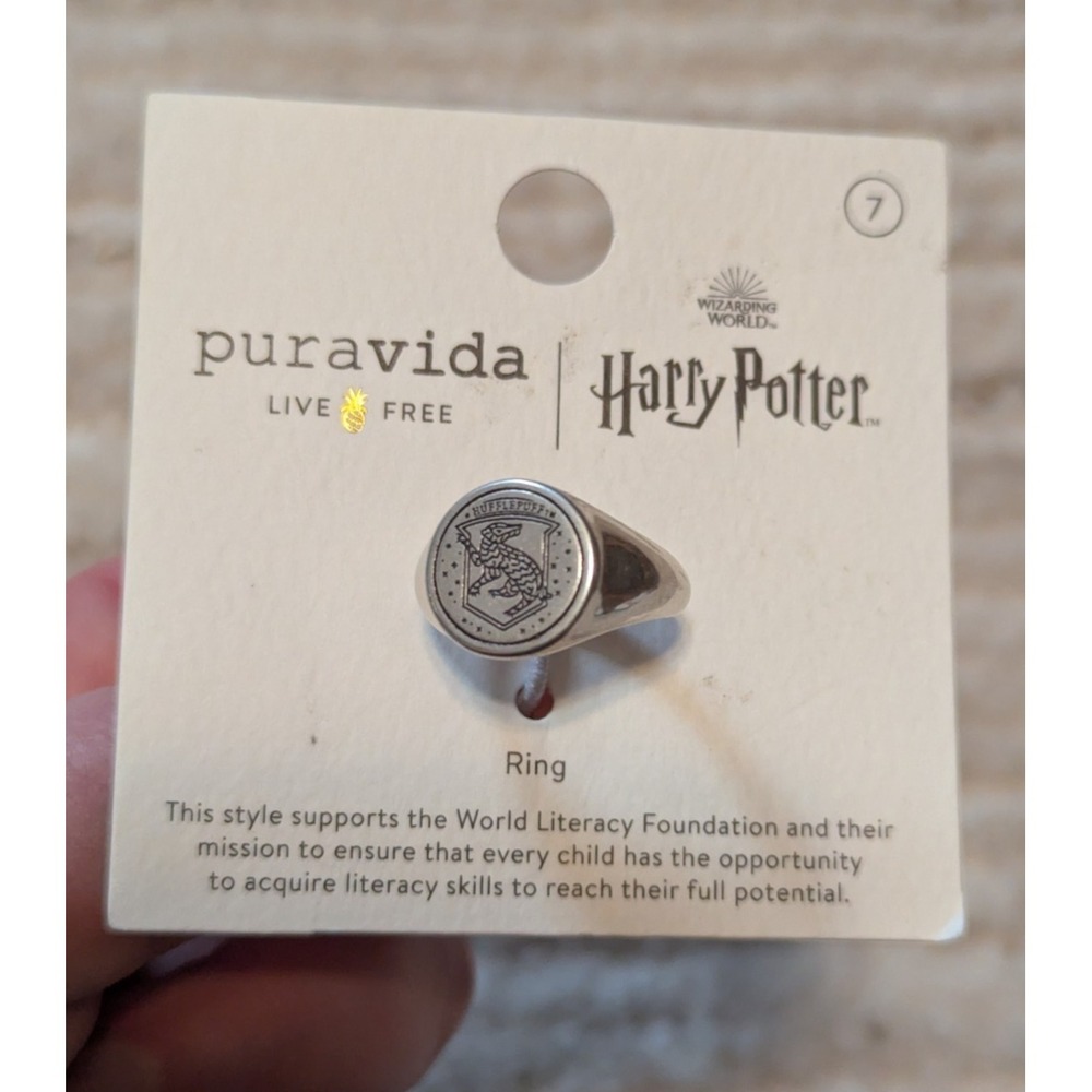 Pura Vida Harry Potter Hufflepuff Signet Class Ring Sz 7 Brass Base Silver Plate